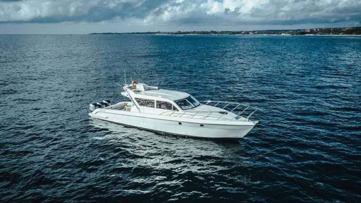 Accura 49 Luxury Motor Yacht - Gili