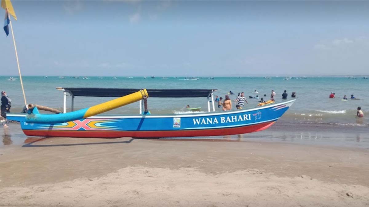 Perahu Pesiar Pantai Barat Pangandaran